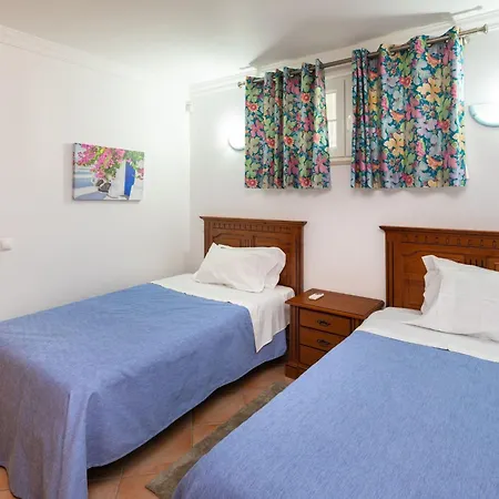 8 Schlafzimmer Villa- Pool- Bbq- By Interhome